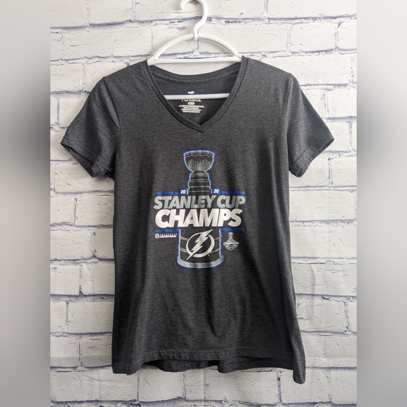 Tampa Bay Lightning Fanatics Stanley Cup Champs T Shirt Women's Size Small - Picture 1 of 7